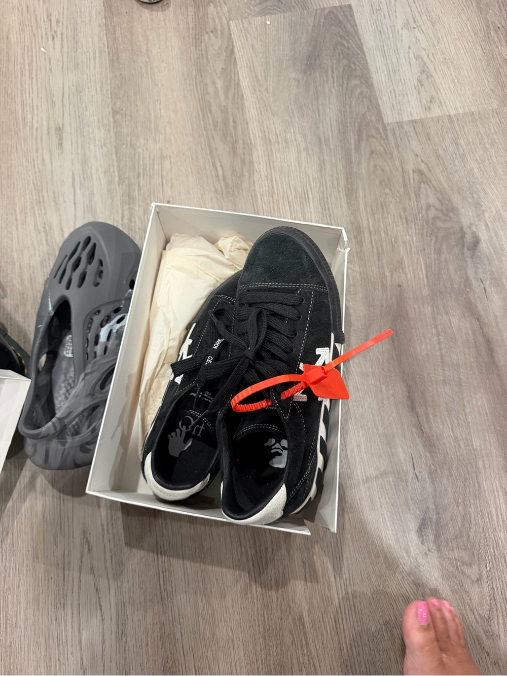Off-white vulcanized Black Suede Low-Top Sneakers with White Arrow Accent - Picture 3 of 6